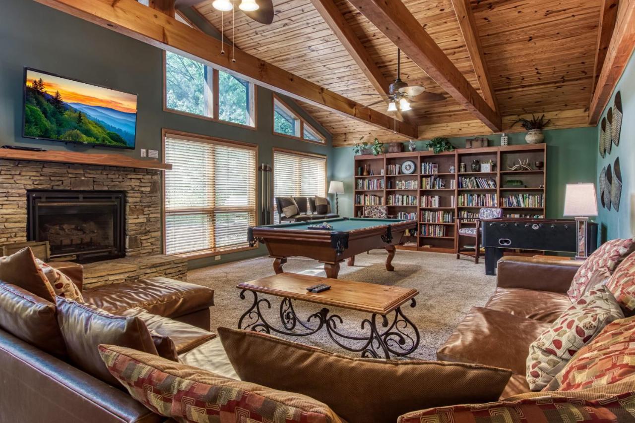 Mountain Lake Lodge, Hot Tub, Theater Room, 1089 Free Tickets Each Paid Day, Dollywood And More Sevierville Exterior photo