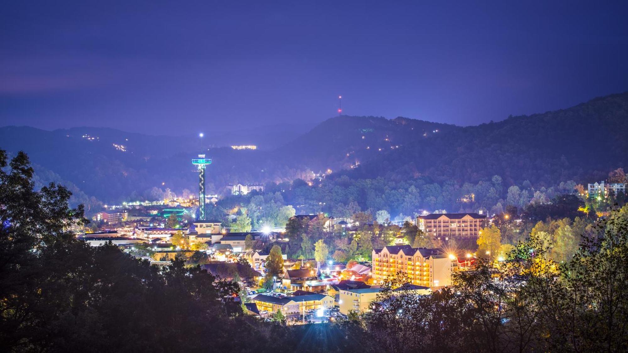 Mountain Lake Lodge, Hot Tub, Theater Room, 1089 Free Tickets Each Paid Day, Dollywood And More Sevierville Exterior photo
